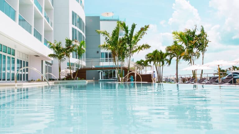 BIMINI, BAHAMAS Student City