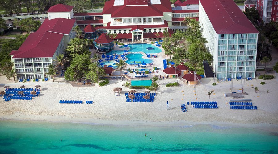 breezes-resort-spa-bahamas
