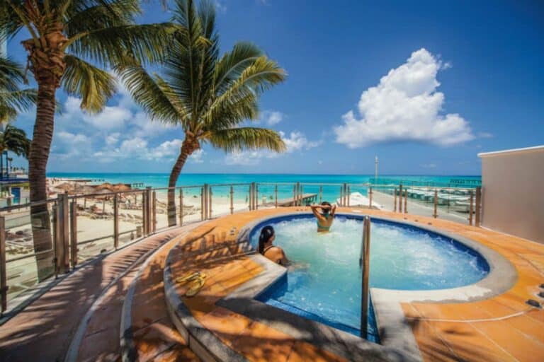piscina-bar-pool-2-768x512